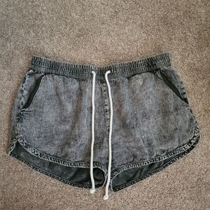 Pool shorts